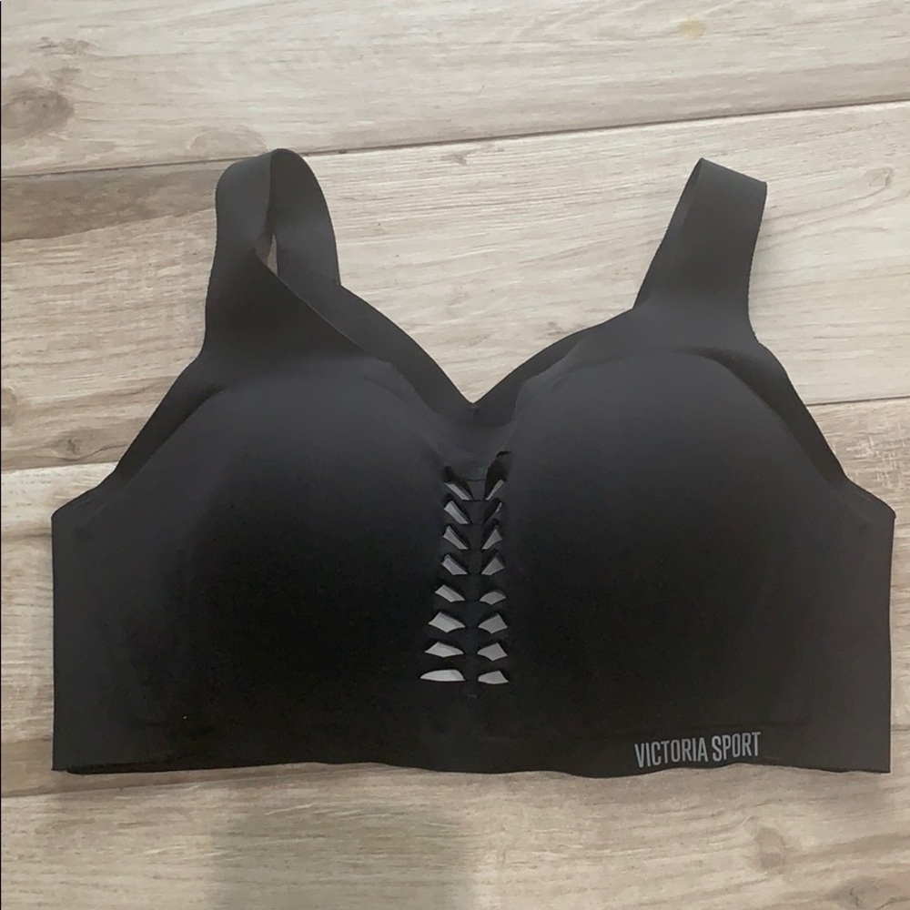 Victoria Sport Bra 36D